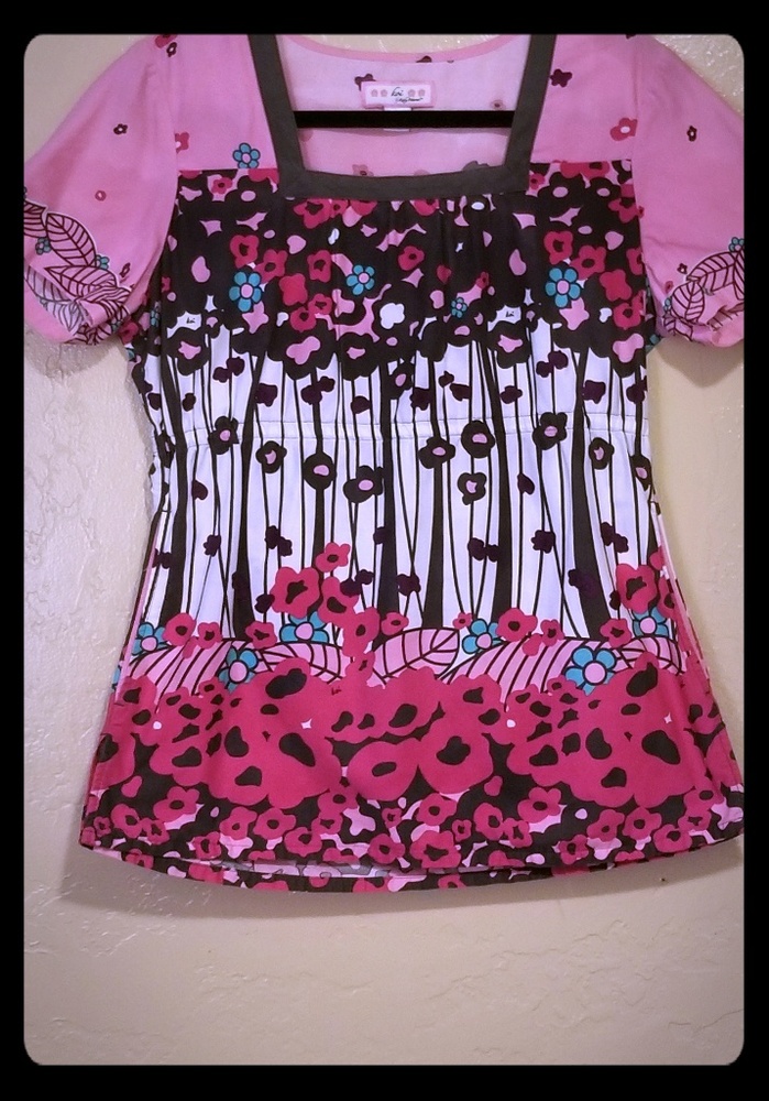 Scrub top